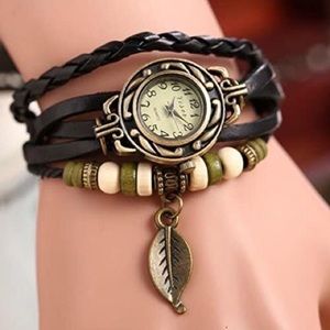 Woman's Bracelet Watch Fashion Leather Wrist Watch